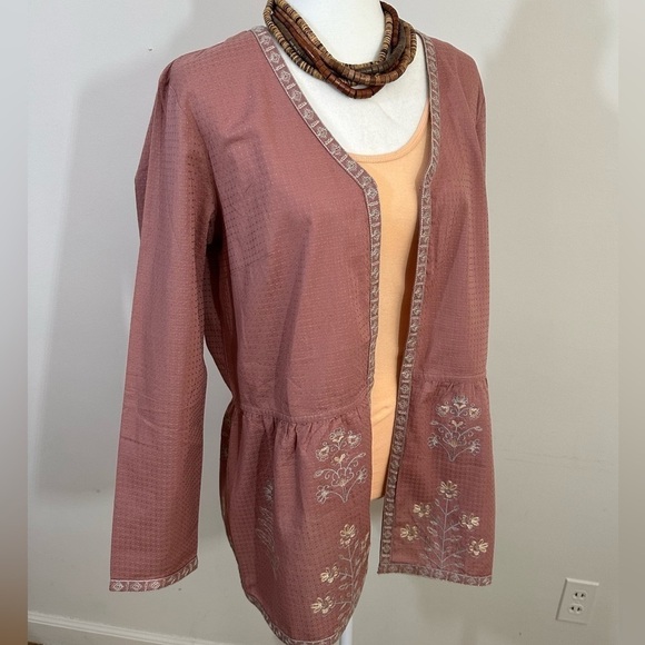 Logo lavish sz sm tunic style top that can be worn open or closed in the front - Picture 3 of 16